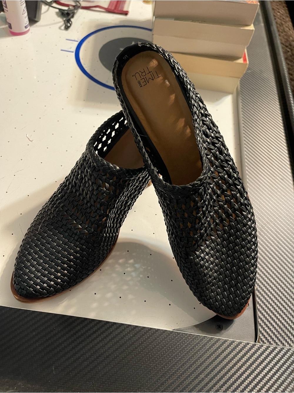 Time and Tru Women’s Black Woven Slip-On Shoes